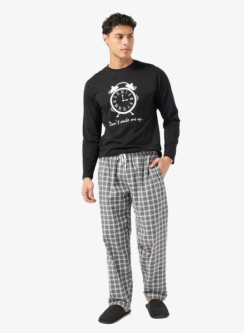 Seventy Five Printed Long Sleeve T-Shirt And Checked Pyjamas Set - Image 5